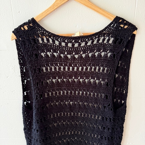 Ginger G Black Crochet Fringe Vest - Picture 7 of 8